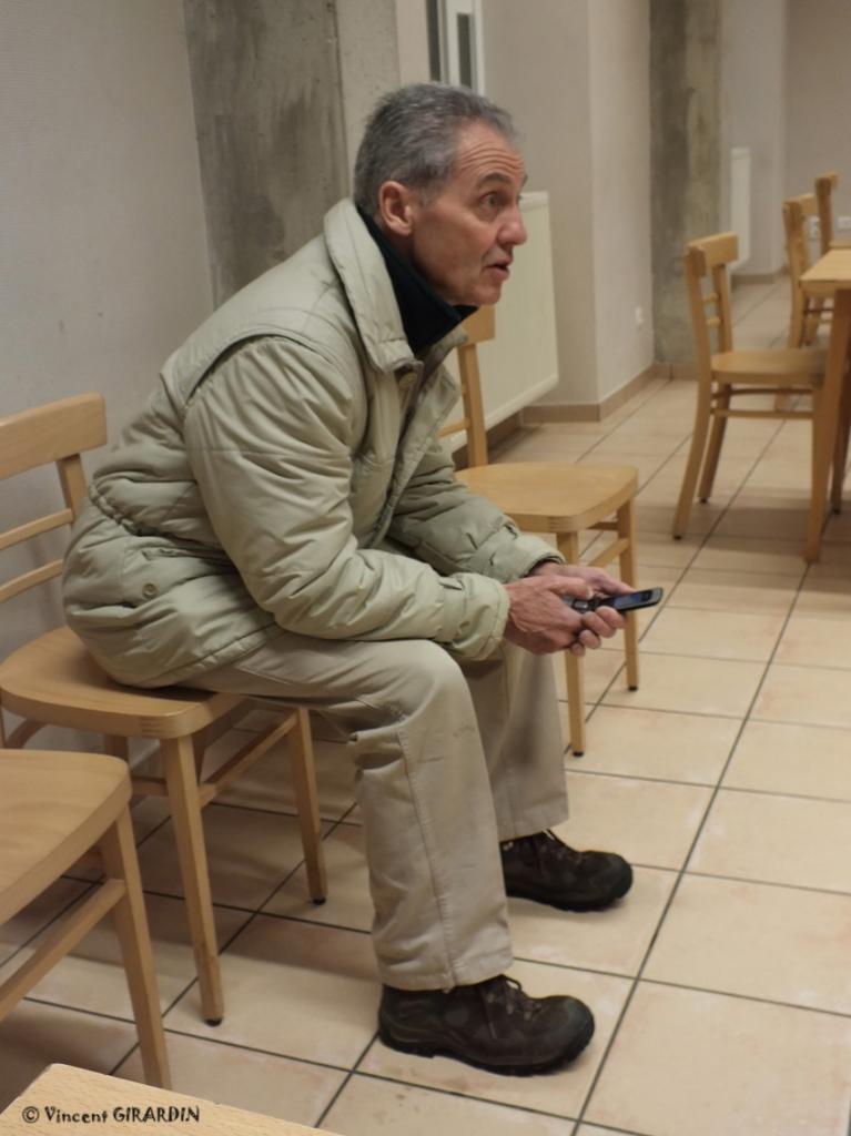 en attente d'être interviewé